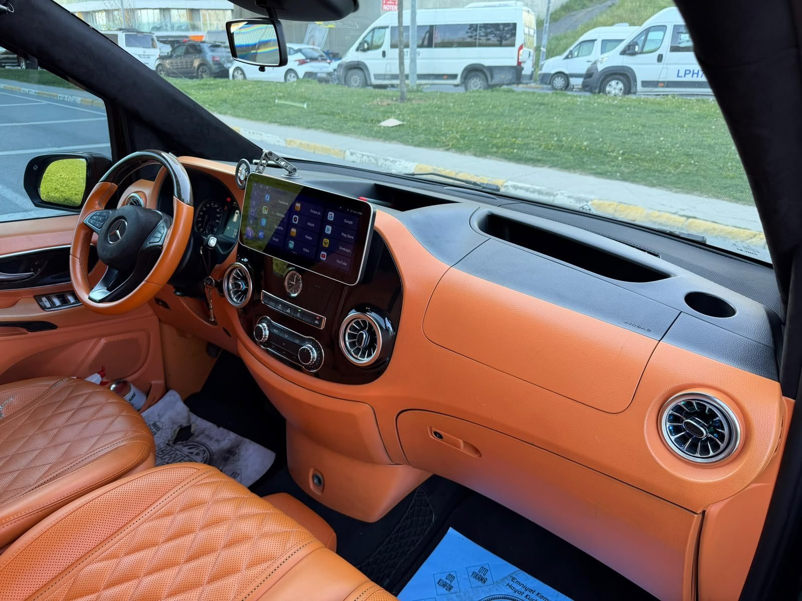 VIP transfer aracının sürücü kabini